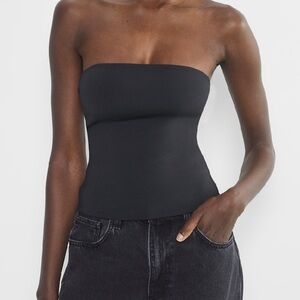 Aritzia contour tube top worn 2x washed once no flaws size S